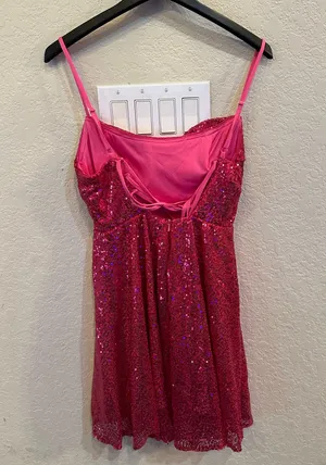 NEW Jaeden Small Sparkling Barbie Pink Sequin Formal Homecoming Sweetheart Dress thumbnail 3