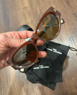 Marc Jacobs Sunglasses thumbnail 1