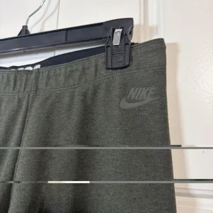 Nike Leggings Womens Large Green Sportswear Leg-A-See Logo 905115-383 thumbnail 6