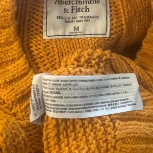 Abercrombie & Fitch Cable Knit Sweater Gold Orange Crewneck size M Women thumbnail 5