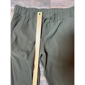Lululemon On the Fly Woven Dark Olive Green Size‎ 6 Jogger Travel Leisure W5BM4S thumbnail 6