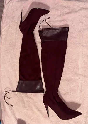 Burgundy suede thigh-high stiletto boots thumbnail 2
