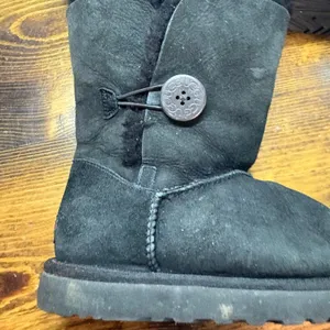 UGG Black Bailey Button Boots‎ Size 9 thumbnail 3