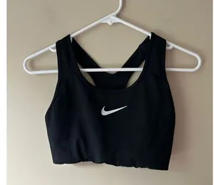 nike sports bra thumbnail 1
