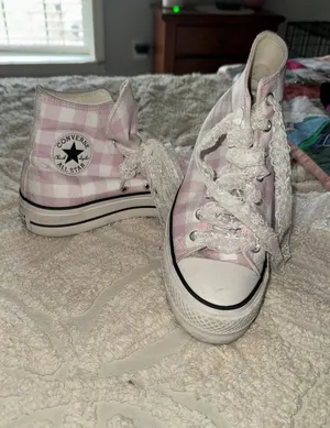 Pink Converse High-Top Platform thumbnail 1