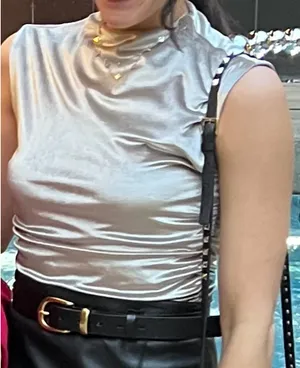 Abercrombie & Fitch Velvet Top thumbnail 1