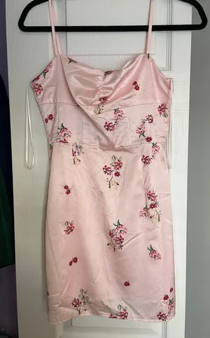 Princess Polly Light Pink Floral Dress thumbnail 2
