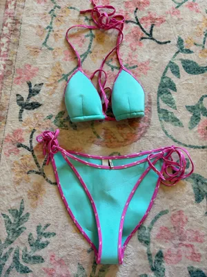 Triangl Bikini Set Swimsuit thumbnail 2