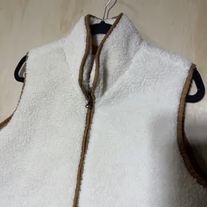 Old Navy Sherpa Fleece Vest Womens Large‎ Cream Brown Full Zip Cozy Warm thumbnail 3
