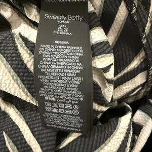 Sweaty Betty‎ Shorts Womens 10 Black Athletic Zebra Stripe thumbnail 6