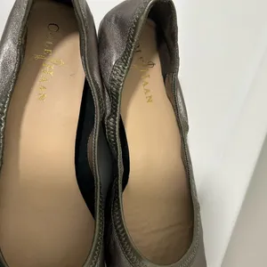 Cole Haan Silver Wedge Pumps Size 7 thumbnail 4