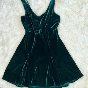 90s vintage Victoria’s Secret Velvet Party Dress thumbnail 8
