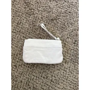 Elle Women's‎ White Clutch with Wristlet strap 10"x 6" thumbnail 4