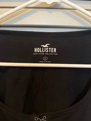 Hollister Crop Top  thumbnail 3