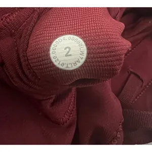Lululemon Hotty Hot Short II‎ *Long 4" thumbnail 5