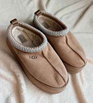 Ugg Tasman light tan platform size 8 thumbnail 1