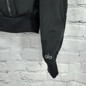ALO Yoga Jacket S Black Off Duty Bomber Down Filled Puffer Athleisure Classic thumbnail 6