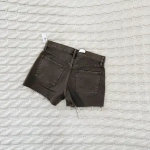 GAP NWT Low Stride Jean Shorts thumbnail 2