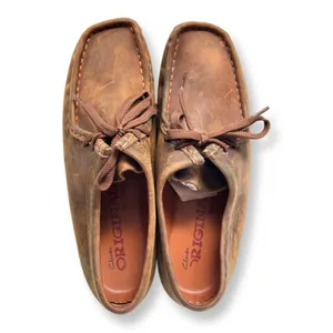 Clark’s NWOT Brown Leather OG Wallabe Booties Sz 9 thumbnail 3