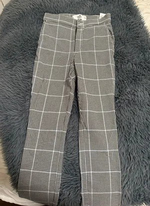 Hollister Ultra High-Rise Dress Pants thumbnail 1