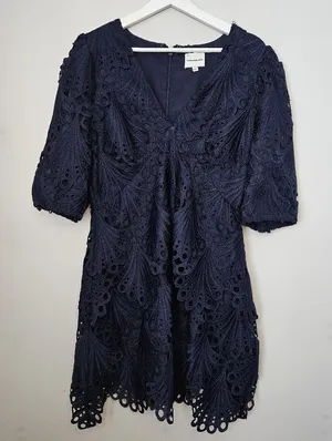 Adelyn Rae Harper Lace Mini Dress Cocktail Scallop Navy Blue Empire-waist V-neck thumbnail 1