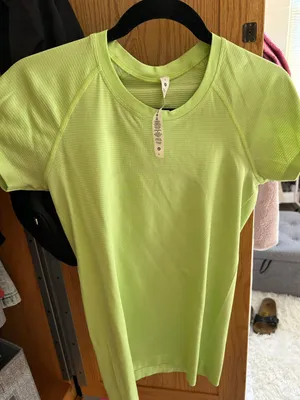 Lululemon Swiftly Tech Short Sleeve thumbnail 1