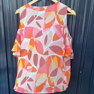 Cato Pink Orange Yellow Abstract Graphic Cold Shoulder Blouse L Large NWT Ruffle thumbnail 7