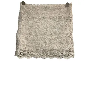 ✨Pins and Needles crochet pencil Sz small skirt cream✨ thumbnail 3