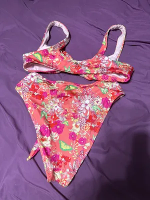 Victoria's Secret Bikini Set thumbnail 2