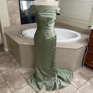 Missacc nwt sz 2-4??Off Shoulder Evening Gown Dress Green Sleeveless‎ Maxi thumbnail 3