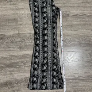 Womens Elephant Print Bell Bottom Pants Black White Boho Flare‎ Leg Stretchy XL thumbnail 8