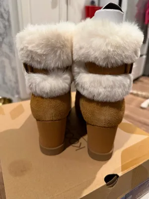 Koolaburra by UGG Elladine wedges booties with white faux fur trim, size US 7.5 thumbnail 5