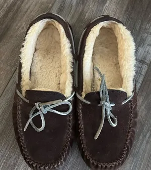 UGG Dakota Brown Suede Slippers Size 8 thumbnail 1