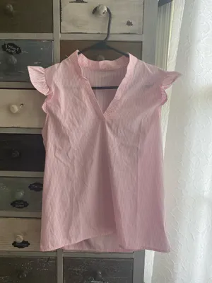 Pink striped SHEIN blouse  thumbnail 3