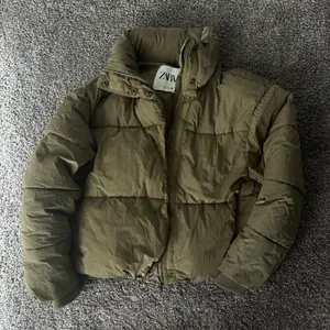 Zara Green Puffer Jacket thumbnail 1