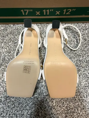 Good American White Heels Kitten Gold Chain 7 thumbnail 3