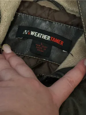 Brown leather jacket with hood and pockets. Size: L #leatherjacket #outerwear thumbnail 3