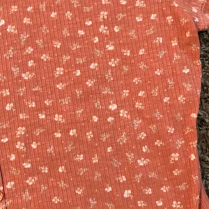 Hippie Rose peach floral crop top thumbnail 5
