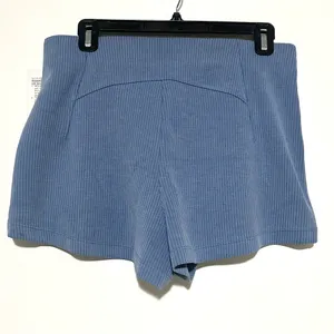 NWT Lululemon Ribbed Softstreme High-Rise Short 2" Size 8 Oasis Blue thumbnail 5