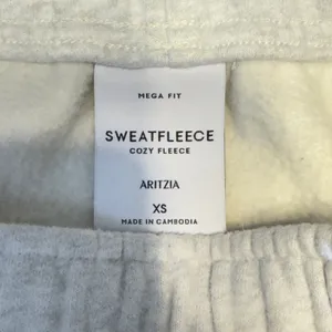 598 | Aritzia Sweatfleece Mega Fit‎ Cargo Mini Skirt Heathered Oatmeal XS thumbnail 6