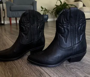 Soda Black Ankle Cowgirl Boots thumbnail 1