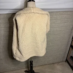 New BB Dakota Steve Madden Oatmeal Sherpa Fleece Vest Women's Size‎ M Cozy Warm thumbnail 3