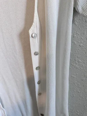 Zara White V-Neck Button-Up Top   thumbnail 4