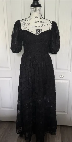 Black Embroidered Puff thumbnail 1