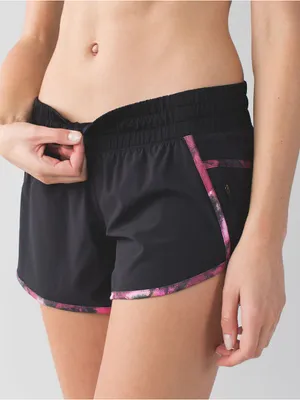 lululemon athletica Black Athletic Tracker Shorts Size 8 thumbnail 1