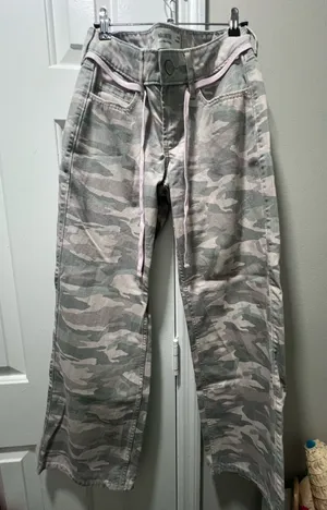 Hollister Jeans thumbnail 1