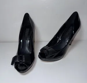 Black patent leather heels Size 6.5 thumbnail 1