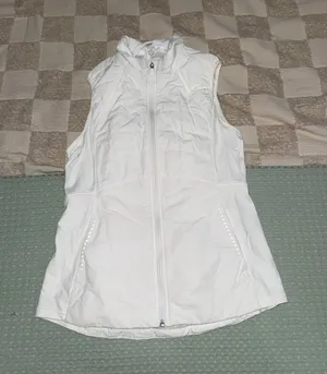 NWOT Lululemon Another Mile Vest White size 6 thumbnail 1