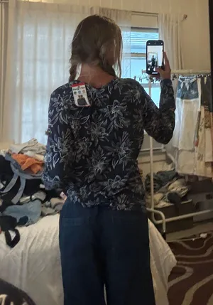 Soft Long Sleeve Size M thumbnail 2