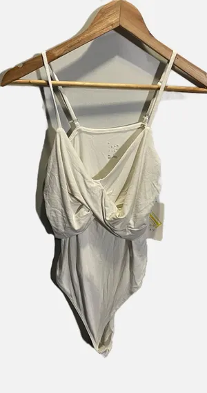 A New‎ Day Bodysuit Womens Medium Cream Twist Front Sleeveless Casual Chic thumbnail 1